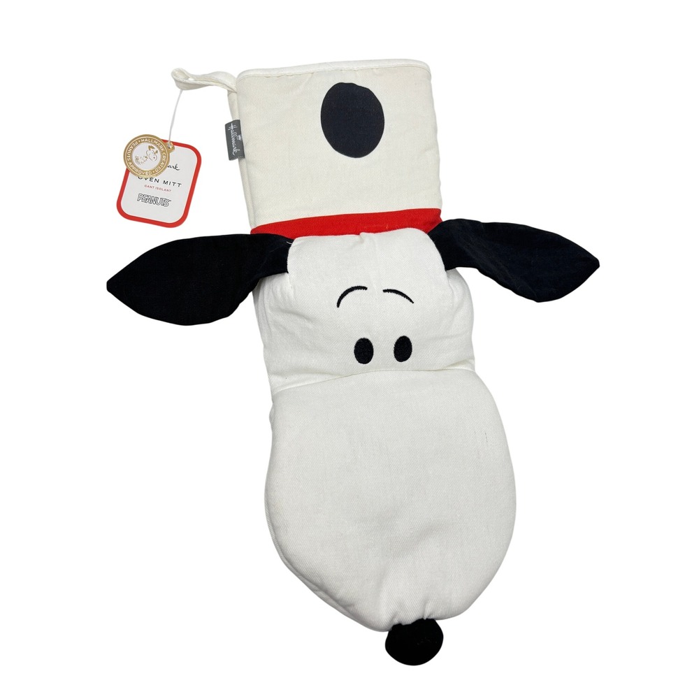 Hallmark Peanuts Snoopy Oven Mitt White Black Red 3D Ears New With Tags